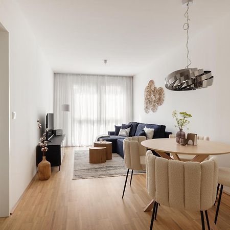 Coho City Apartments Mit Hauseigener Tiefgarage Vienna Exterior photo