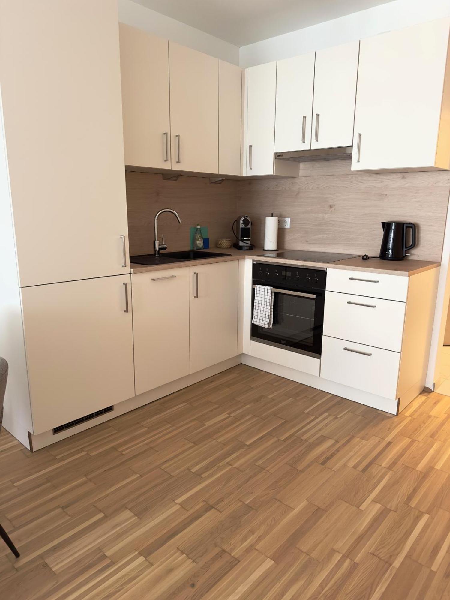 Coho City Apartments Mit Hauseigener Tiefgarage Vienna Exterior photo