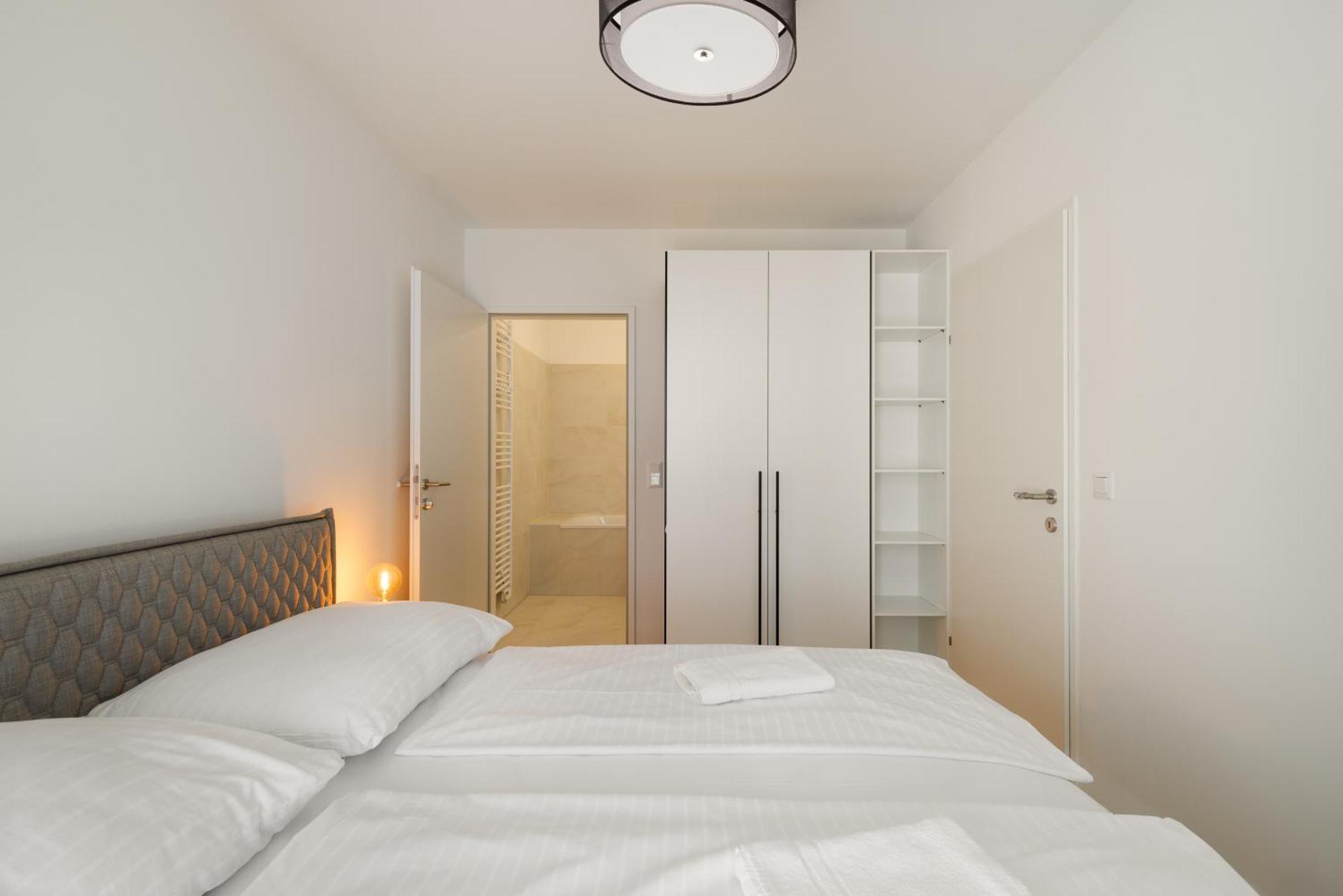 Coho City Apartments Mit Hauseigener Tiefgarage Vienna Exterior photo