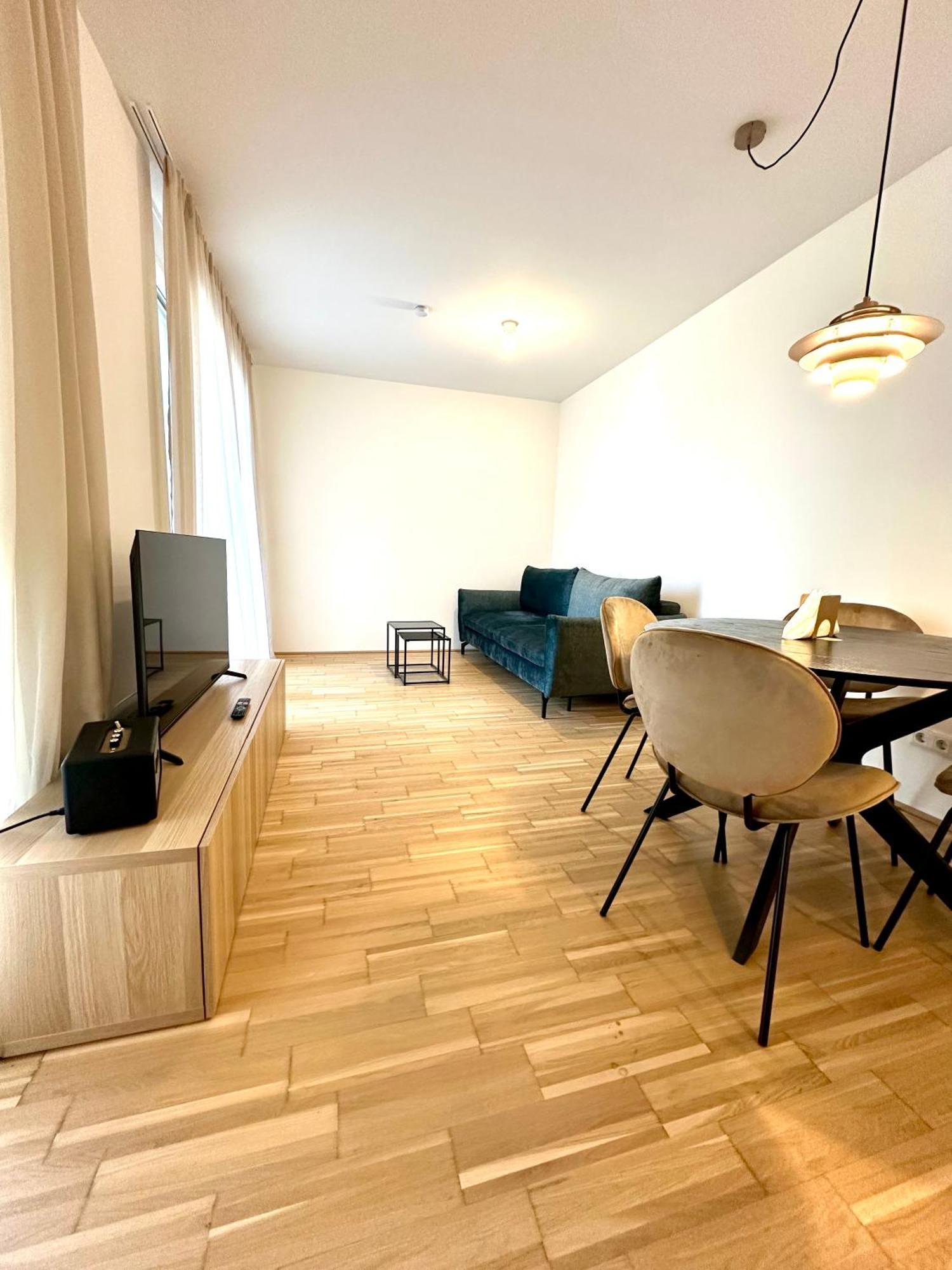 Coho City Apartments Mit Hauseigener Tiefgarage Vienna Exterior photo