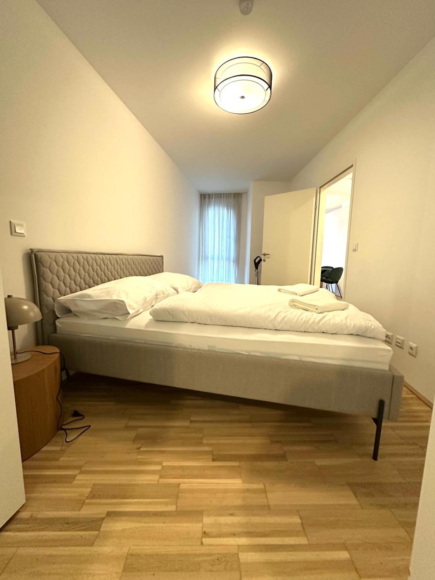 Coho City Apartments Mit Hauseigener Tiefgarage Vienna Exterior photo