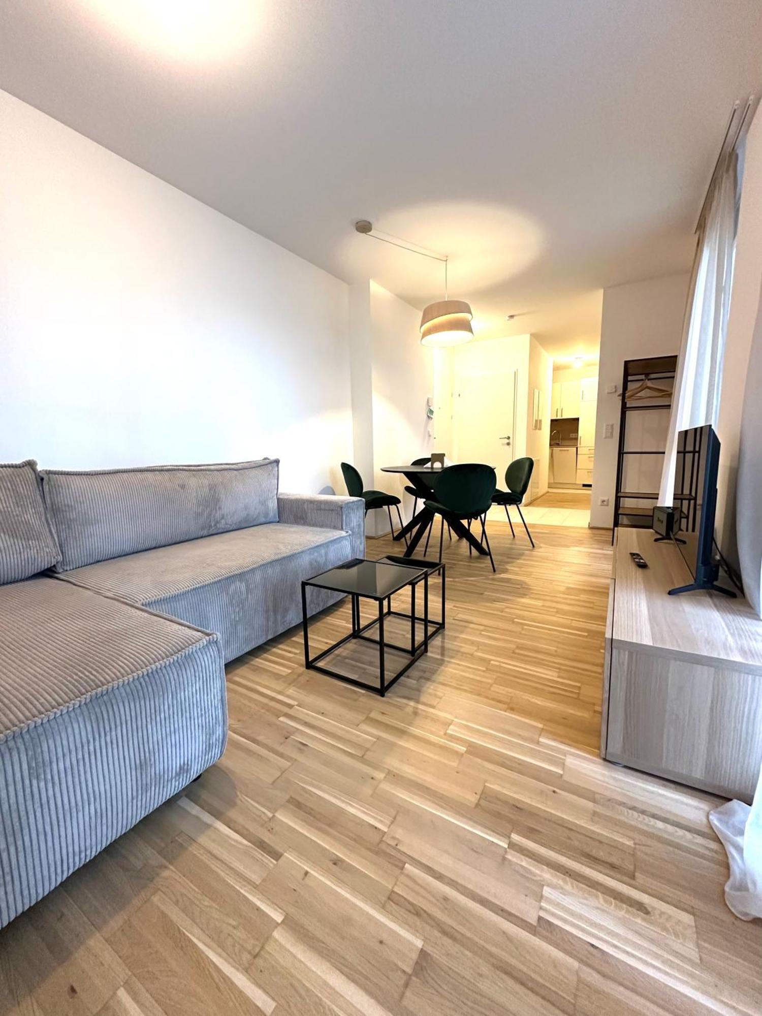Coho City Apartments Mit Hauseigener Tiefgarage Vienna Exterior photo