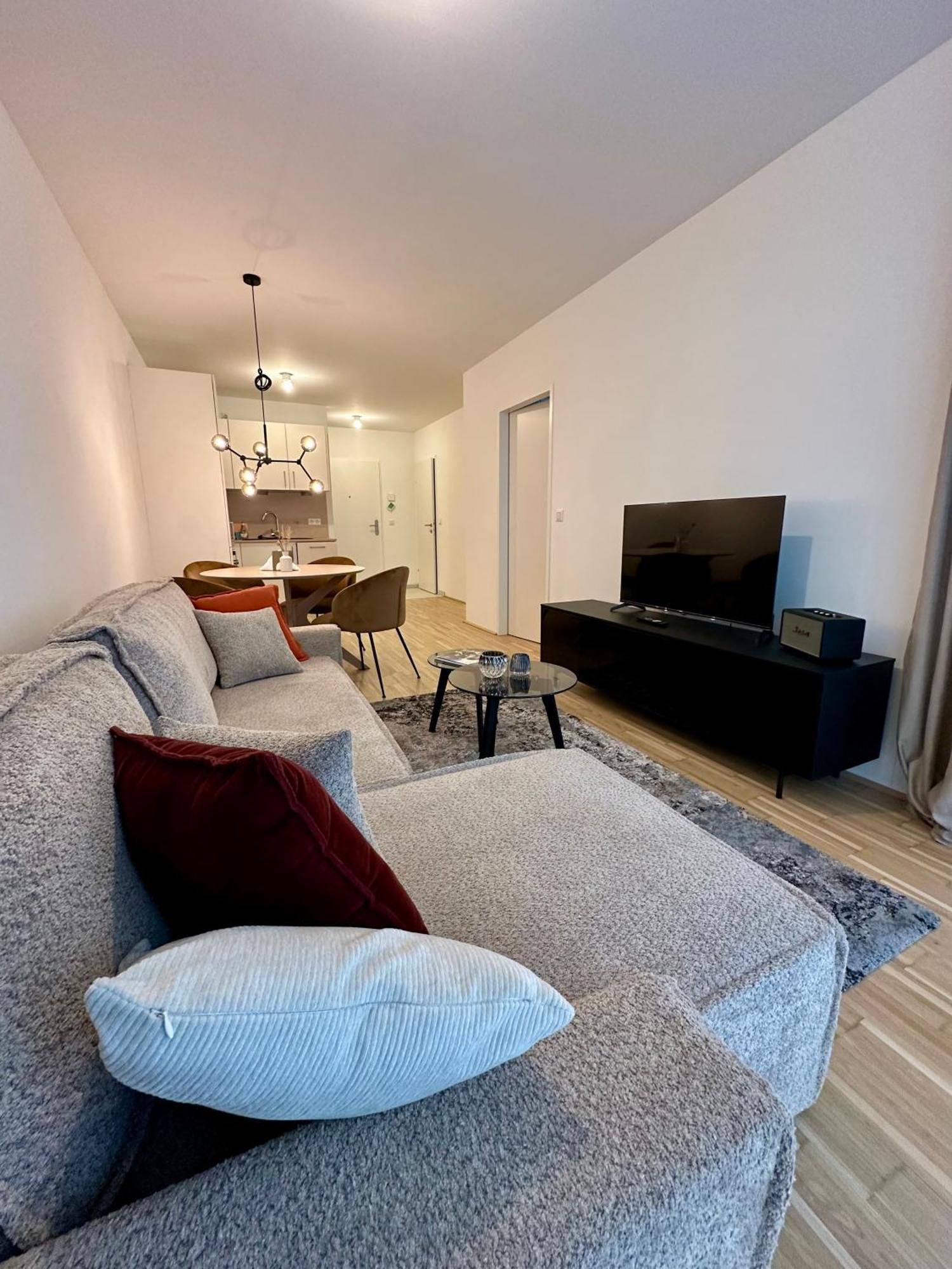 Coho City Apartments Mit Hauseigener Tiefgarage Vienna Exterior photo
